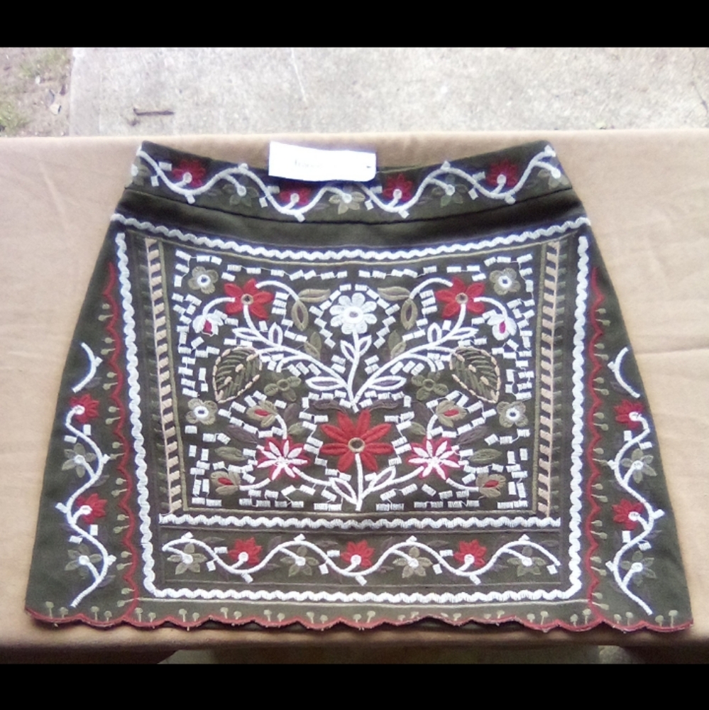 brand: blue rain Size: S Color Dark Green